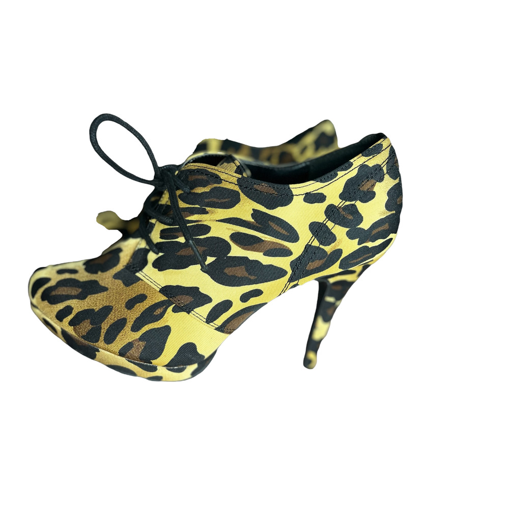 XAPPEAL Cheetah Bootie 4 inch Heels Size 9